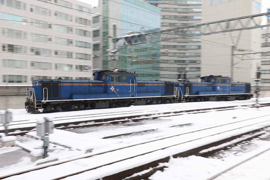 試1191はDD51 1043と1093の重連で苗穂運転所へ-昼の札幌駅