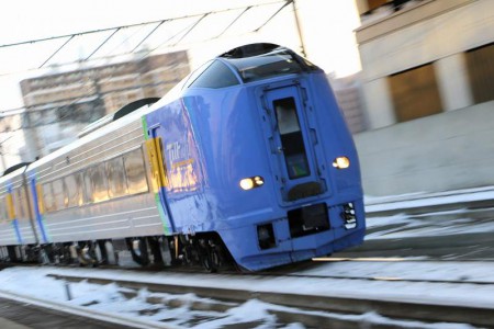 ズーム流し-札幌駅 スーパー宗谷1号