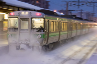 よくわからない回送列車は手稲駅で折り返し江別へ向かう-いつもに戻った特急列車