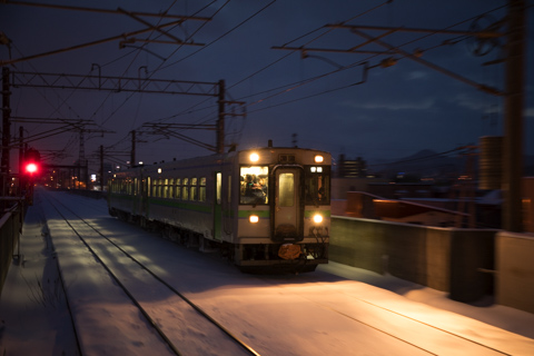 戻ってきたぞ北海道-寒いけどやっぱりいつもの場所でいつもの列車が落ち着く